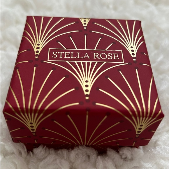 Silver and White Clover Earrings - Picture 3 of 5